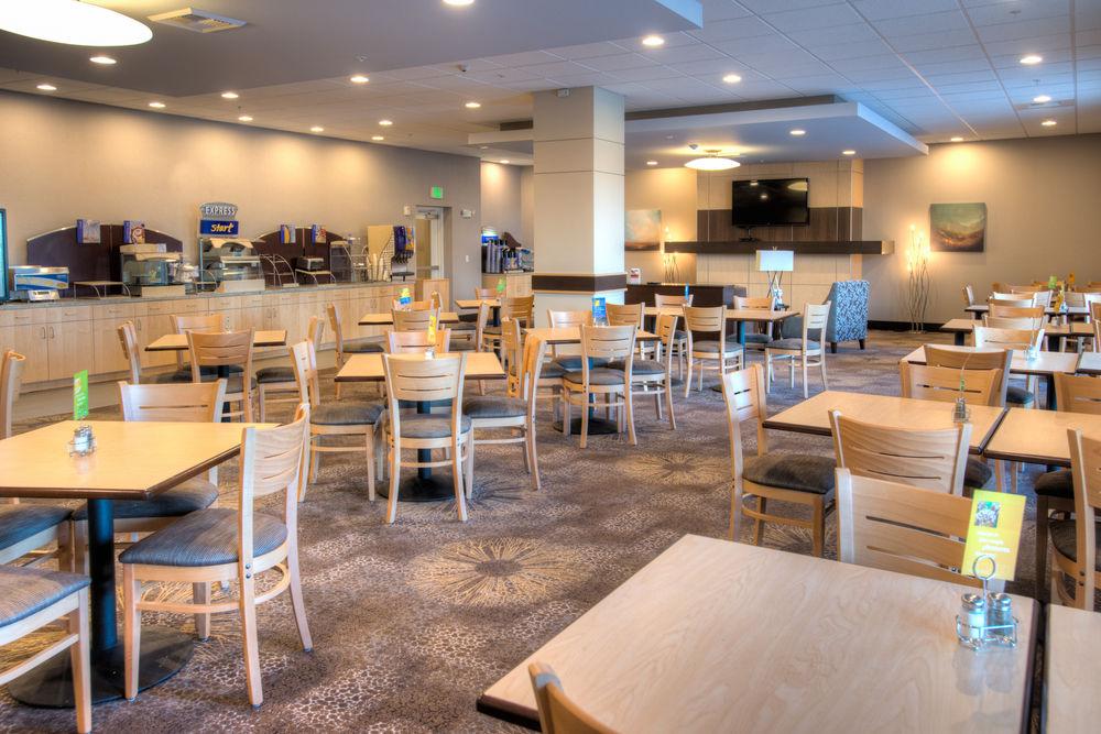 Hilton Garden Inn Tacoma Downtown מראה חיצוני תמונה